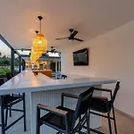 Villa Luxury Rika Corfu- 5 Bedrooms With Pool