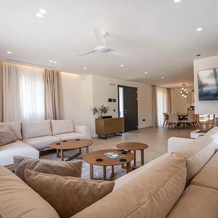 Luxury Rika Corfu- 5 Bedrooms With Pool Villa