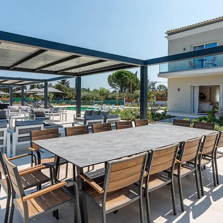 Luxury Rika Corfu- 5 Bedrooms With Pool