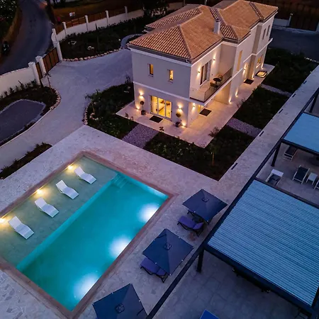 Villa Luxury Rika Corfu- 5 Bedrooms With Pool *
