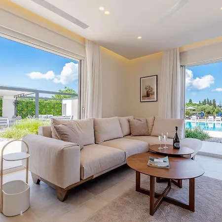 Luxury Rika Corfu- 5 Bedrooms With Pool 빌라