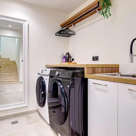 빌라 Luxury Rika Corfu- 5 Bedrooms With Pool