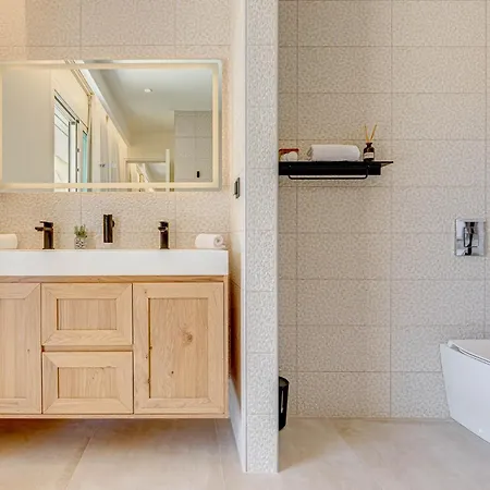 Luxury Rika Corfu- 5 Bedrooms With Pool 고우비아