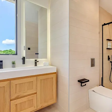 Luxury Rika Corfu- 5 Bedrooms With Pool * 고우비아