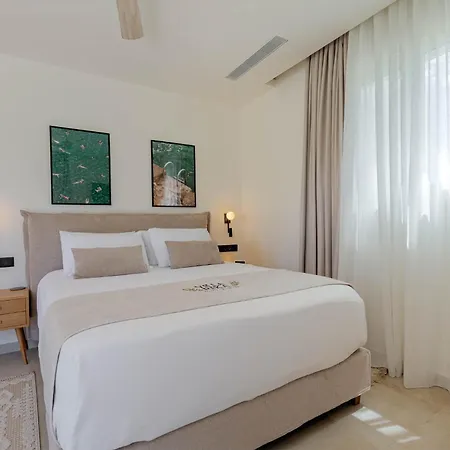 Villa Luxury Rika Corfu- 5 Bedrooms With Pool