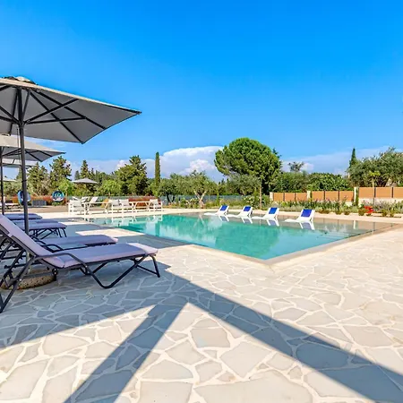 וילה Luxury Rika Corfu- 5 Bedrooms With Pool