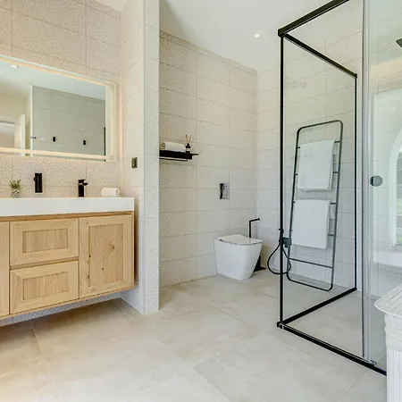 Luxury Rika Corfu- 5 Bedrooms With Pool גאוביה