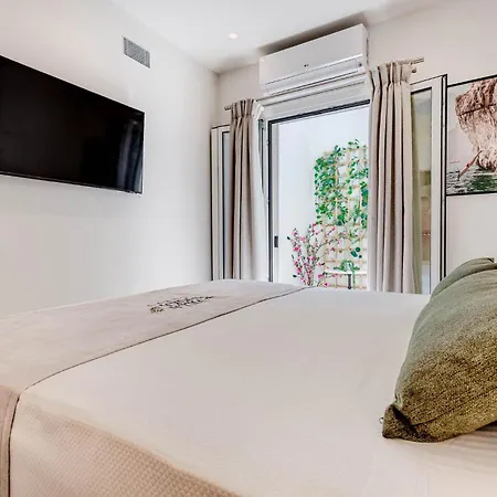 Luxury Rika Corfu- 5 Bedrooms With Pool וילה גאוביה