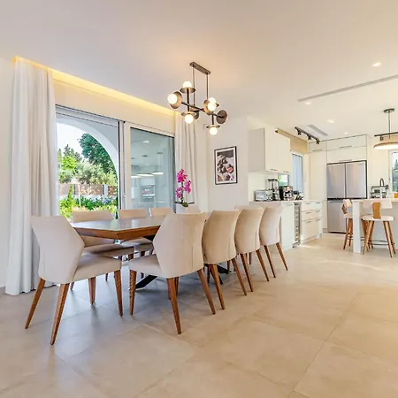 וילה Luxury Rika Corfu- 5 Bedrooms With Pool