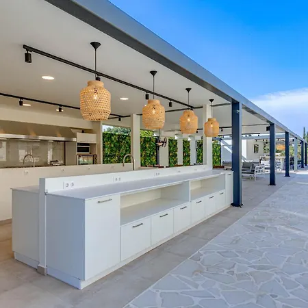 Luxury Rika Corfu- 5 Bedrooms With Pool *