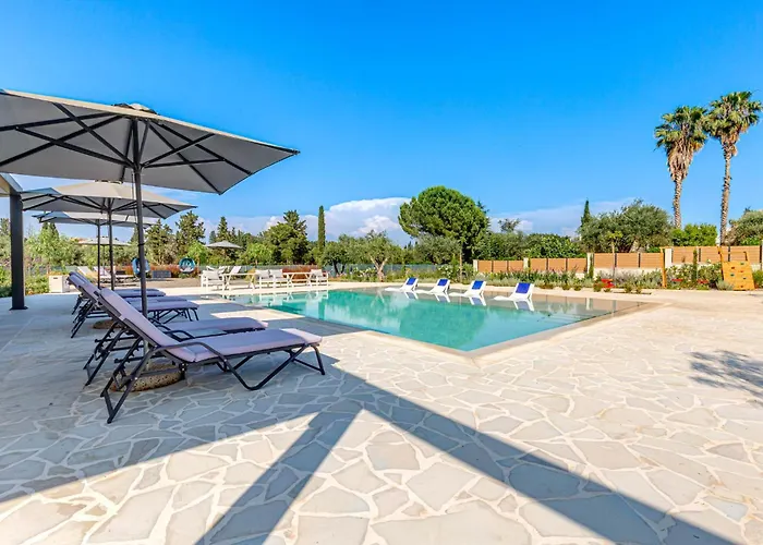 Luxury Rika Corfu- 5 Bedrooms With Pool Villa *