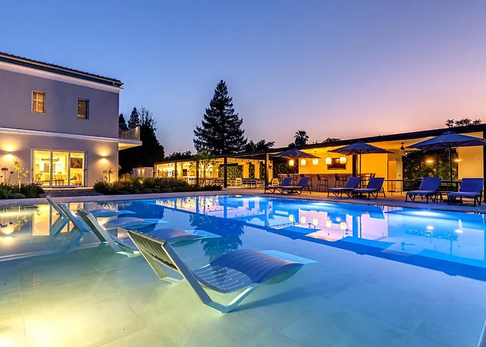 Luxury Rika Corfu- 5 Bedrooms With Pool Gouvia