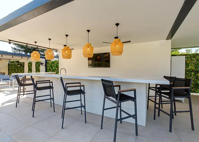 Villa Luxury Rika Corfu- 5 Bedrooms With Pool Gouvia
