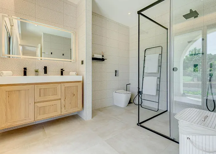 Luxury Rika Corfu- 5 Bedrooms With Pool Gouvia
