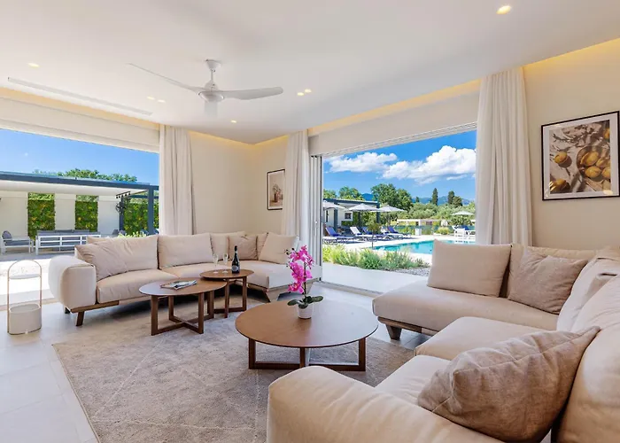 Villa Luxury Rika Corfu- 5 Bedrooms With Pool Gouvia