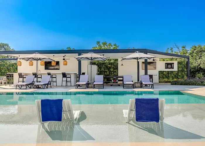 Luxury Rika Corfu- 5 Bedrooms With Pool