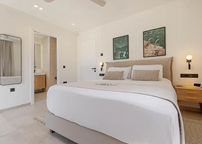 Villa Luxury Rika Corfu- 5 Bedrooms With Pool *