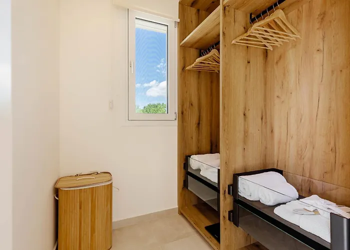 Luxury Rika Corfu- 5 Bedrooms With Pool Gouvia