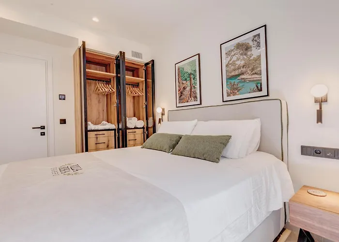 Villa Luxury Rika Corfu- 5 Bedrooms With Pool *