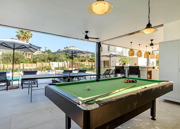Luxury Rika Corfu- 5 Bedrooms With Pool Gouvia